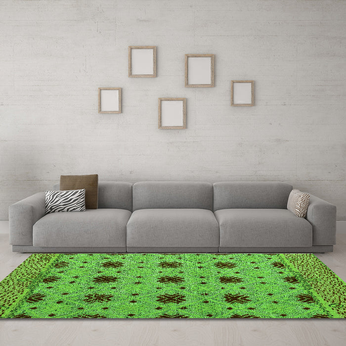 Machine Washable Abstract Green Modern Area Rugs in a Living Room,, wshabs4657grn