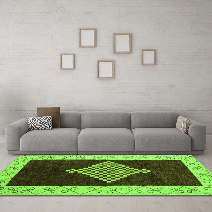 Machine Washable Abstract Green Modern Area Rugs in a Living Room,, wshabs4661grn