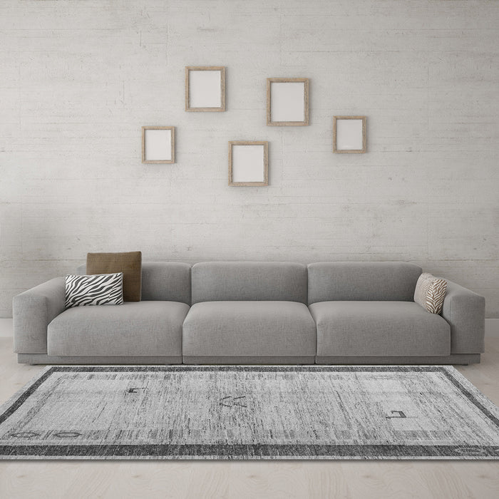 Machine Washable Abstract Gray Modern Rug in a Living Room,, wshabs4666gry