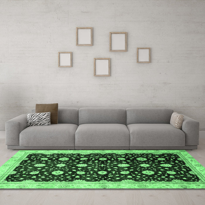Machine Washable Oriental Emerald Green Traditional Area Rugs in a Living Room,, wshabs466emgrn