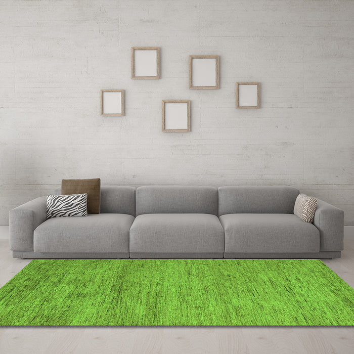 Machine Washable Abstract Green Modern Area Rugs in a Living Room,, wshabs4678grn