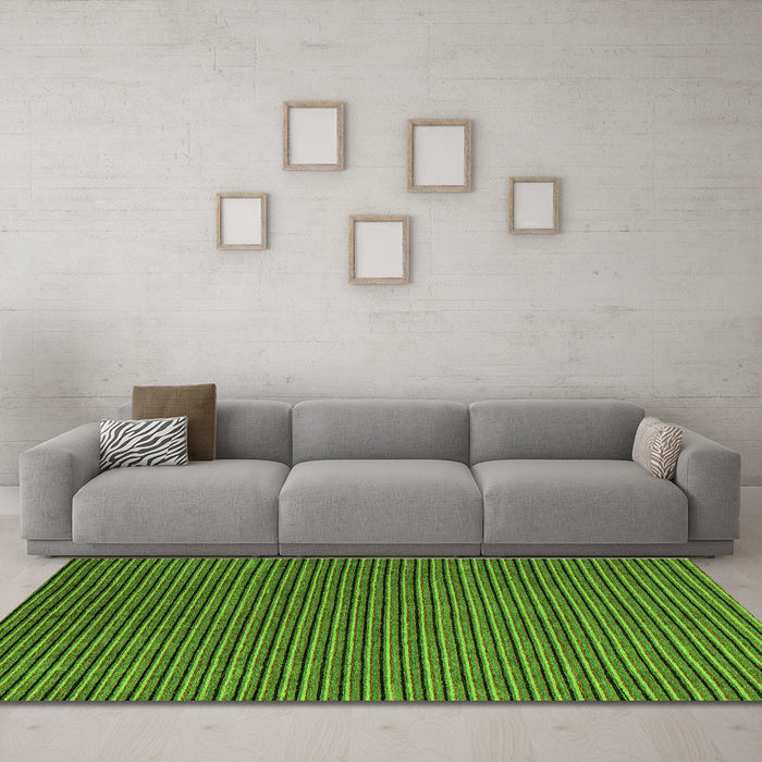 Machine Washable Abstract Green Modern Area Rugs in a Living Room,, wshabs4681grn