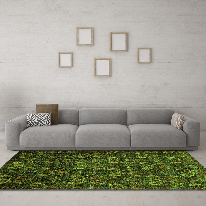 Machine Washable Abstract Green Modern Area Rugs in a Living Room,, wshabs468grn