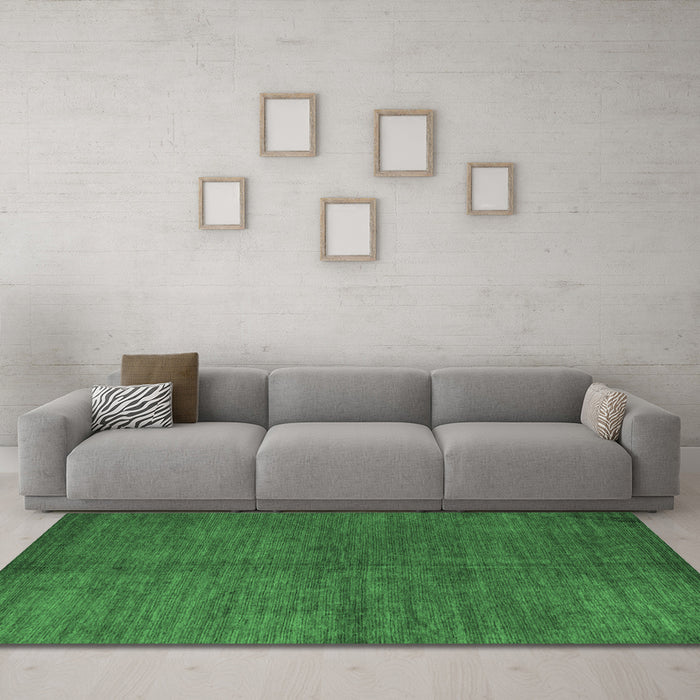 Machine Washable Abstract Emerald Green Modern Area Rugs in a Living Room,, wshabs4694emgrn