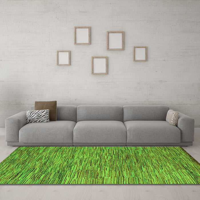 Machine Washable Abstract Green Modern Area Rugs in a Living Room,, wshabs4702grn