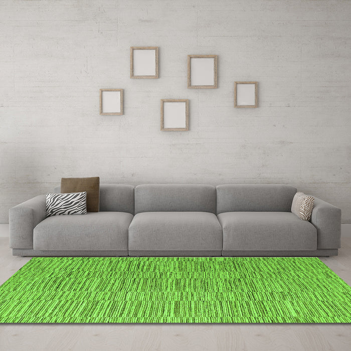 Machine Washable Solid Green Modern Area Rugs in a Living Room,, wshabs4704grn