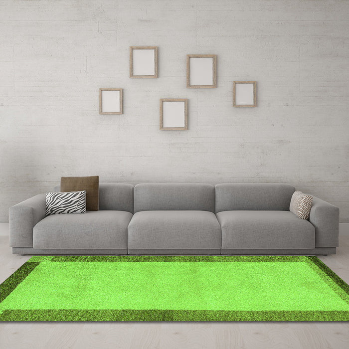 Machine Washable Abstract Green Modern Area Rugs in a Living Room,, wshabs4707grn