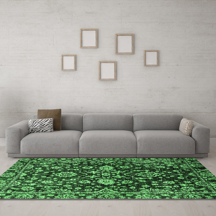 Machine Washable Abstract Emerald Green Modern Area Rugs in a Living Room,, wshabs470emgrn