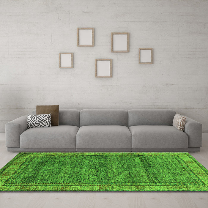 Machine Washable Abstract Green Modern Area Rugs in a Living Room,, wshabs4716grn