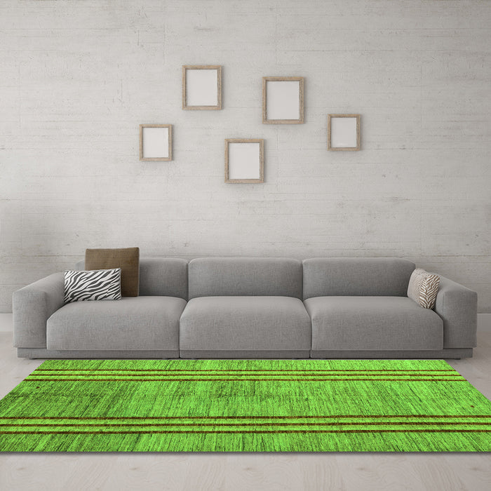 Machine Washable Abstract Green Modern Area Rugs in a Living Room,, wshabs4718grn