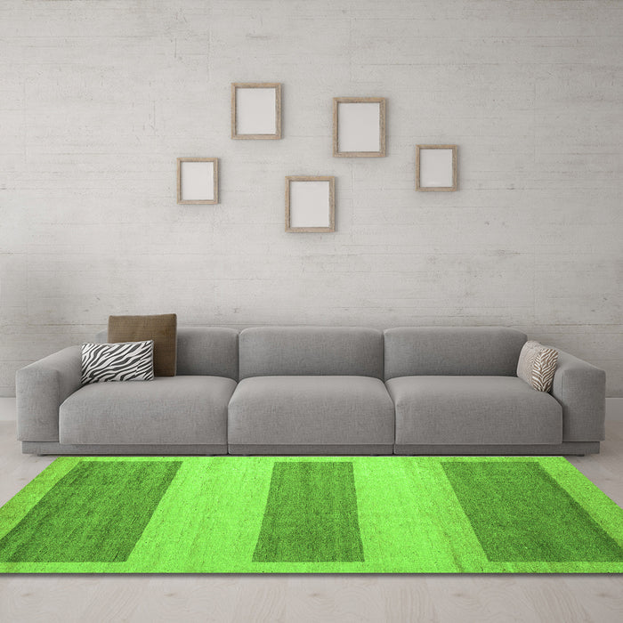 Machine Washable Solid Green Modern Area Rugs in a Living Room,, wshabs4719grn