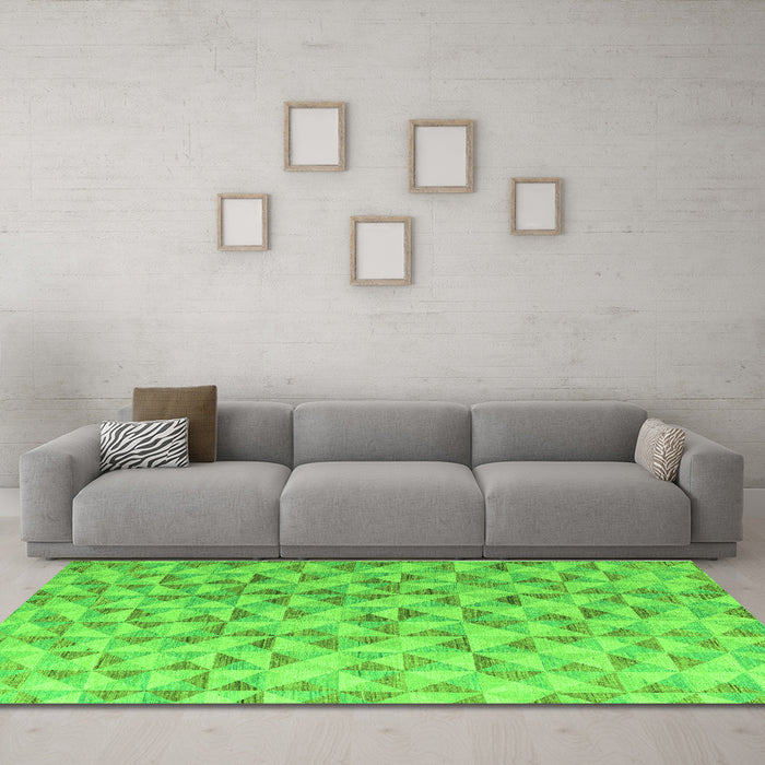 Machine Washable Oriental Green Modern Area Rugs in a Living Room,, wshabs4723grn