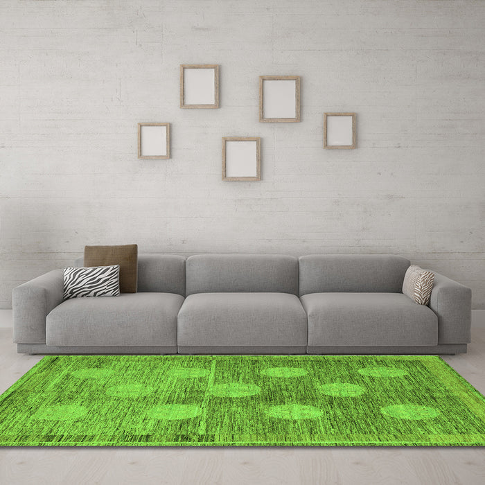 Machine Washable Oriental Green Modern Area Rugs in a Living Room,, wshabs4724grn