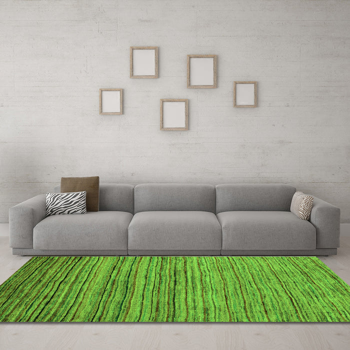 Machine Washable Abstract Green Modern Area Rugs in a Living Room,, wshabs4730grn
