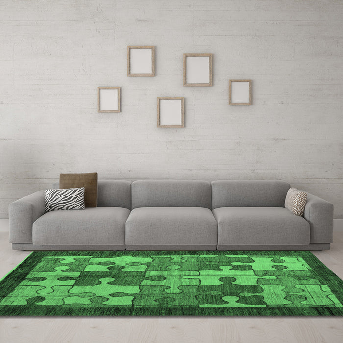 Machine Washable Abstract Emerald Green Modern Area Rugs in a Living Room,, wshabs4735emgrn