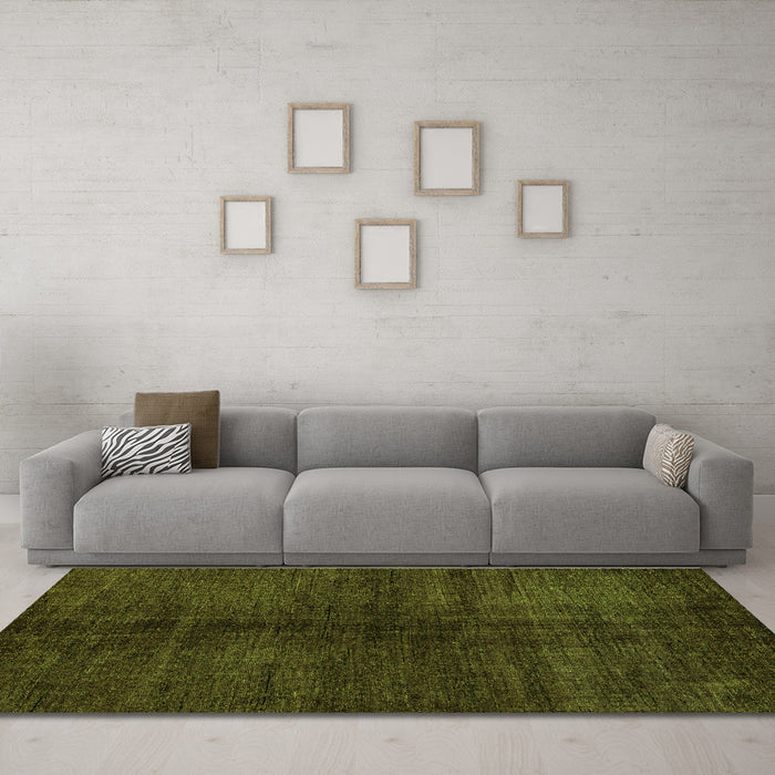 Machine Washable Abstract Green Modern Area Rugs in a Living Room,, wshabs4737grn