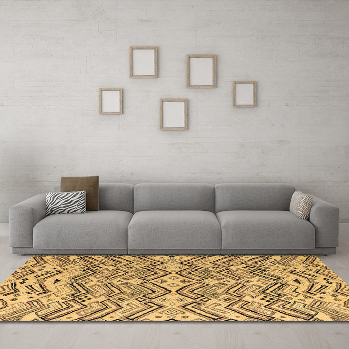 Machine Washable Abstract Brown Modern Rug in a Living Room,, wshabs4741brn