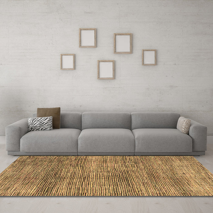 Machine Washable Abstract Brown Modern Rug in a Living Room,, wshabs4765brn