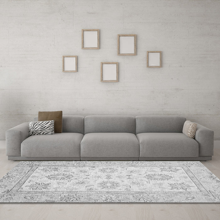 Machine Washable Oriental Gray Traditional Rug in a Living Room,, wshabs476gry