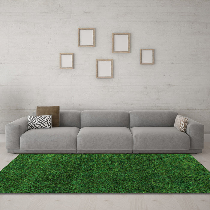 Machine Washable Oriental Green Modern Area Rugs in a Living Room,, wshabs4772grn