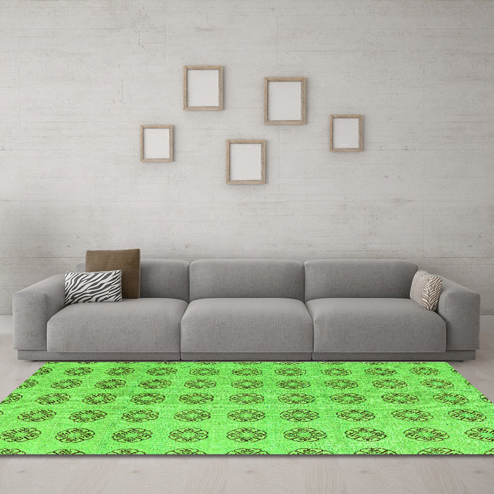 Machine Washable Abstract Green Modern Area Rugs in a Living Room,, wshabs4778grn