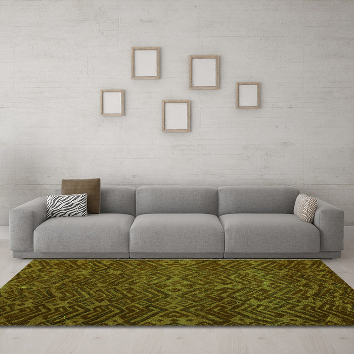 Machine Washable Abstract Green Modern Area Rugs in a Living Room,, wshabs4784grn