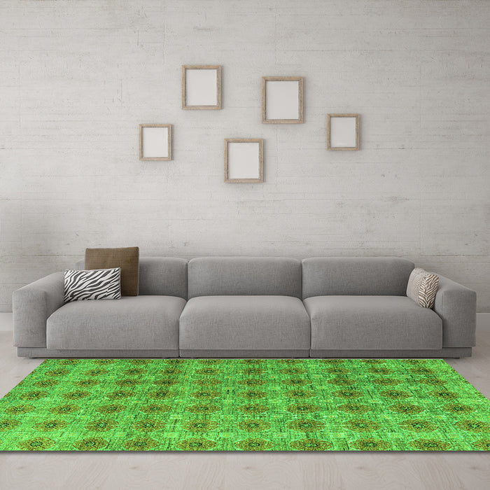 Machine Washable Abstract Green Modern Area Rugs in a Living Room,, wshabs4786grn