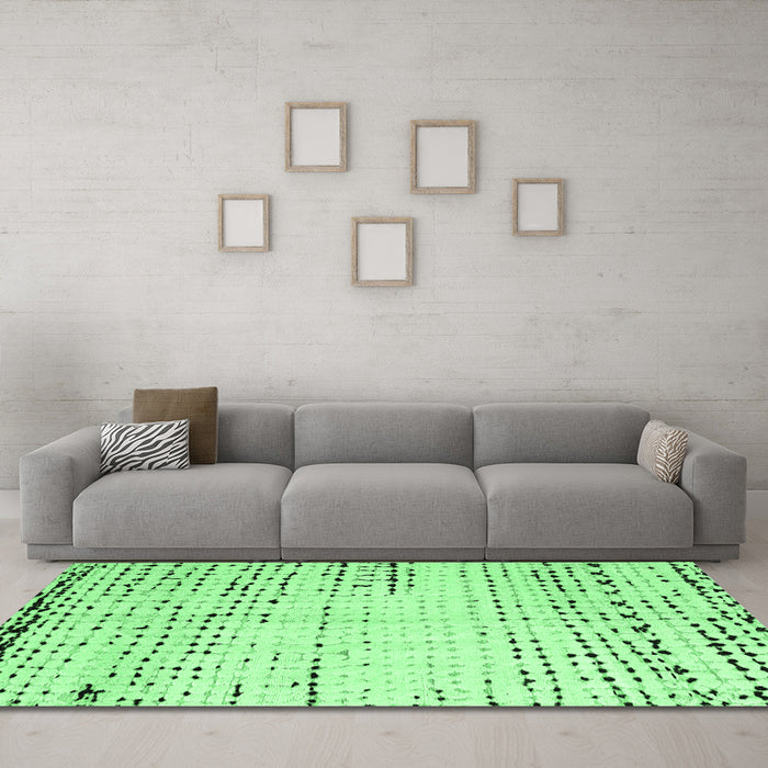 Machine Washable Solid Emerald Green Modern Area Rugs in a Living Room,, wshabs4796emgrn