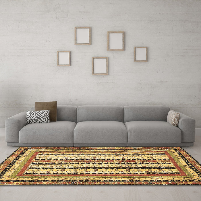 Machine Washable Abstract Brown Modern Rug in a Living Room,, wshabs479brn