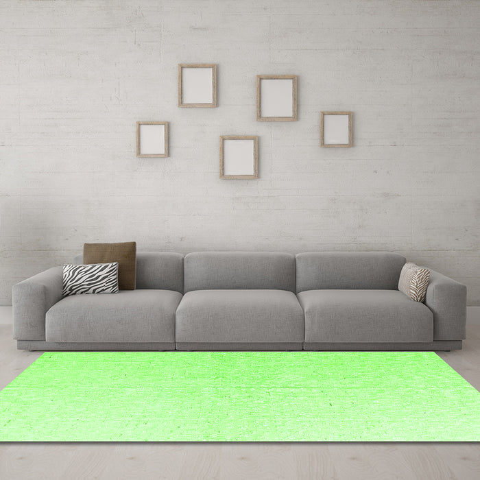 Machine Washable Solid Green Modern Area Rugs in a Living Room,, wshabs4817grn