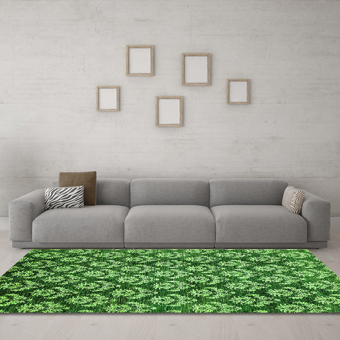 Machine Washable Abstract Green Modern Area Rugs in a Living Room,, wshabs481grn