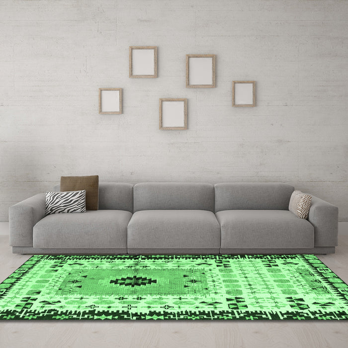 Machine Washable Abstract Emerald Green Modern Area Rugs in a Living Room,, wshabs4824emgrn