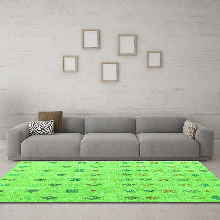 Machine Washable Abstract Green Modern Area Rugs in a Living Room,, wshabs4830grn