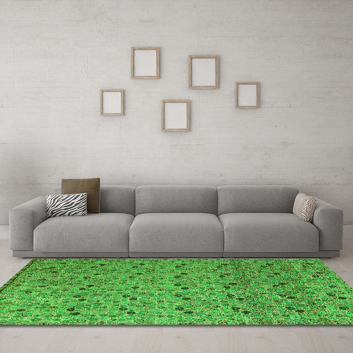Machine Washable Abstract Green Modern Area Rugs in a Living Room,, wshabs4831grn