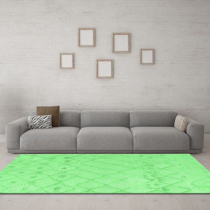 Machine Washable Solid Emerald Green Modern Area Rugs in a Living Room,, wshabs4834emgrn
