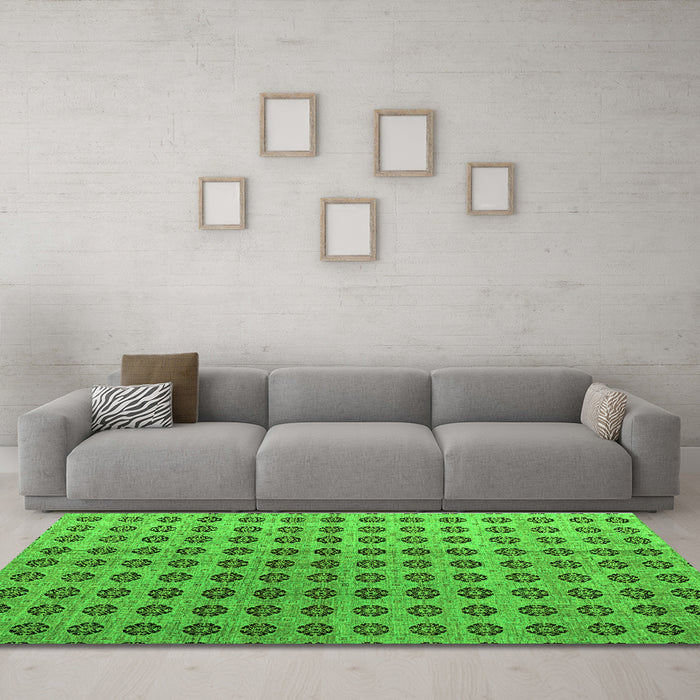 Machine Washable Abstract Green Modern Area Rugs in a Living Room,, wshabs4859grn