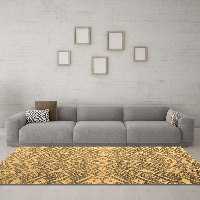 Machine Washable Abstract Brown Modern Rug in a Living Room,, wshabs4861brn