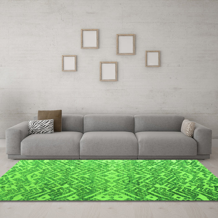 Machine Washable Abstract Green Modern Area Rugs in a Living Room,, wshabs4861grn