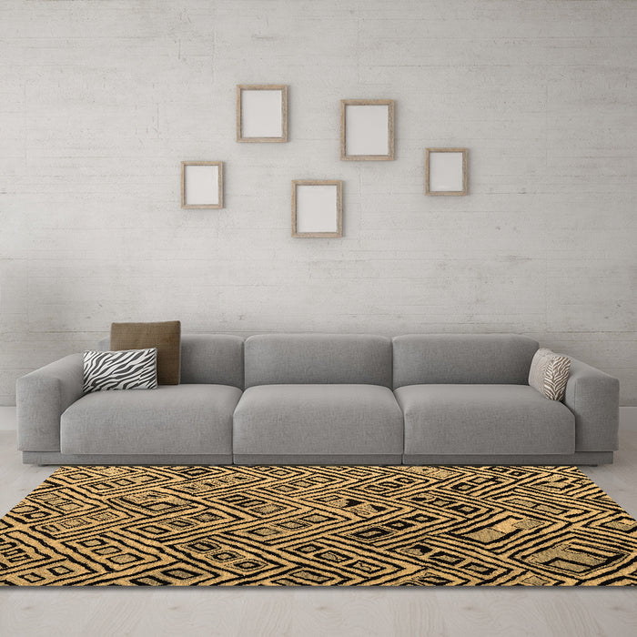 Machine Washable Abstract Brown Modern Rug in a Living Room,, wshabs4866brn