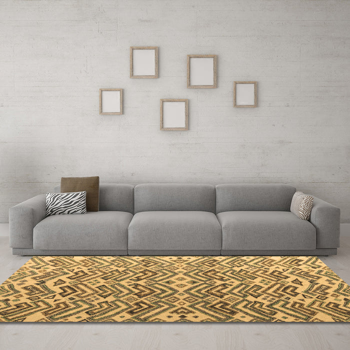 Machine Washable Abstract Brown Modern Rug in a Living Room,, wshabs4877brn