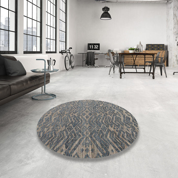 Round Machine Washable Abstract Gunmetal Gray Rug in a Office, wshabs4886