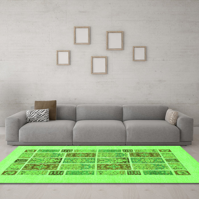 Machine Washable Abstract Green Modern Area Rugs in a Living Room,, wshabs48grn