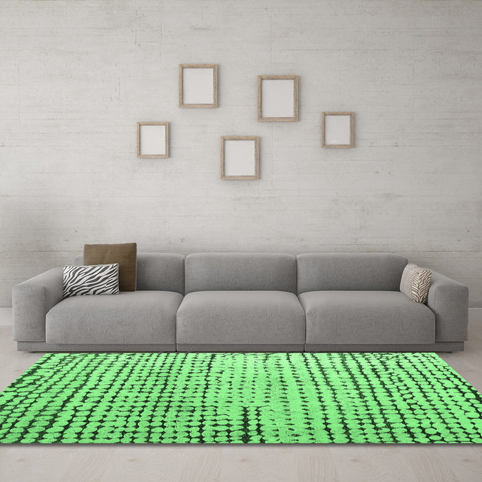 Machine Washable Solid Emerald Green Modern Area Rugs in a Living Room,, wshabs4901emgrn