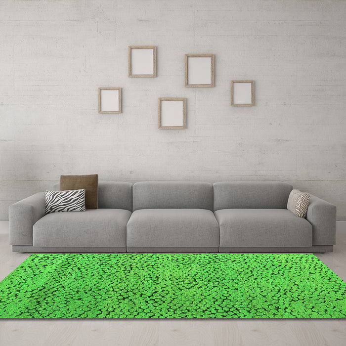 Machine Washable Abstract Green Modern Area Rugs in a Living Room,, wshabs4907grn