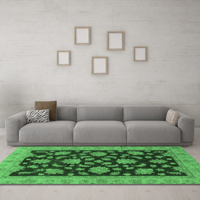 Machine Washable Oriental Emerald Green Traditional Area Rugs in a Living Room,, wshabs491emgrn