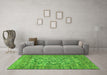 Machine Washable Oriental Green Traditional Area Rugs in a Living Room,, wshabs492grn