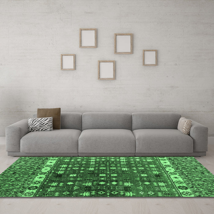 Machine Washable Abstract Emerald Green Modern Area Rugs in a Living Room,, wshabs4944emgrn