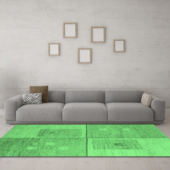 Machine Washable Abstract Emerald Green Modern Area Rugs in a Living Room,, wshabs4955emgrn