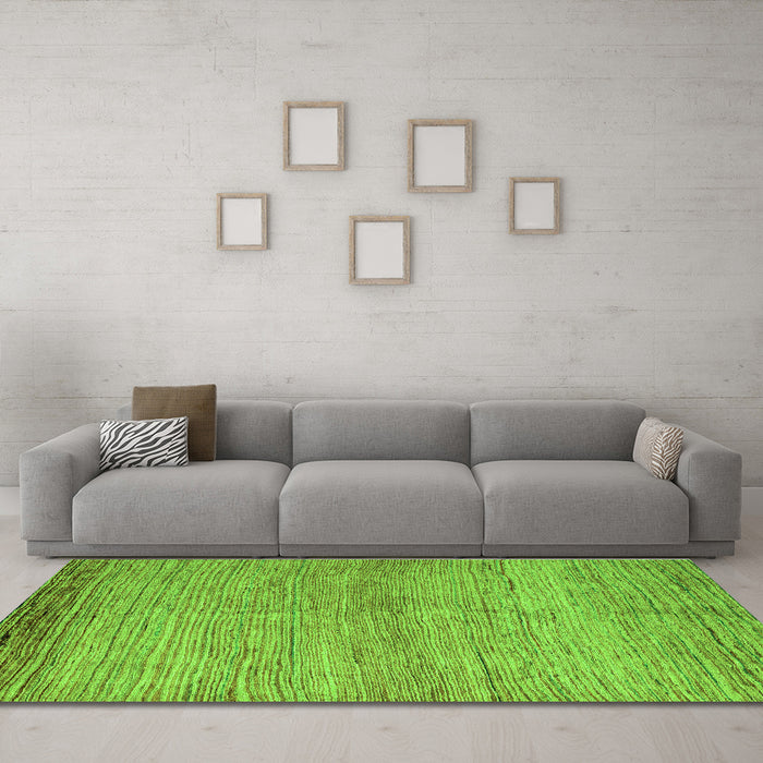 Machine Washable Abstract Green Modern Area Rugs in a Living Room,, wshabs4967grn