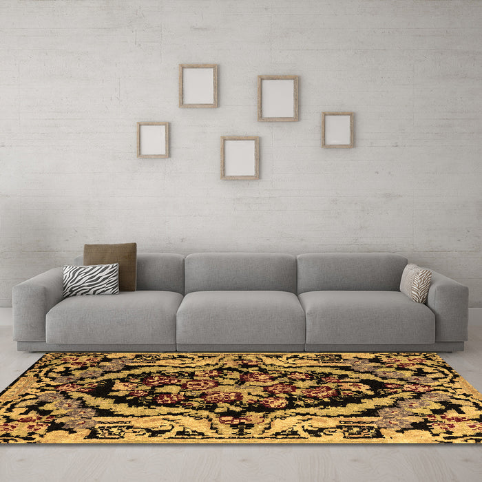 Machine Washable Abstract Brown Modern Rug in a Living Room,, wshabs4980brn